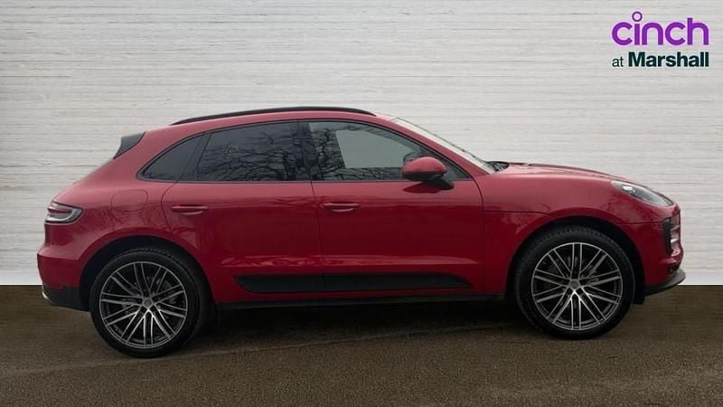 Used Porsche Macan 354 HP (260 kW) 2020 Red SUV