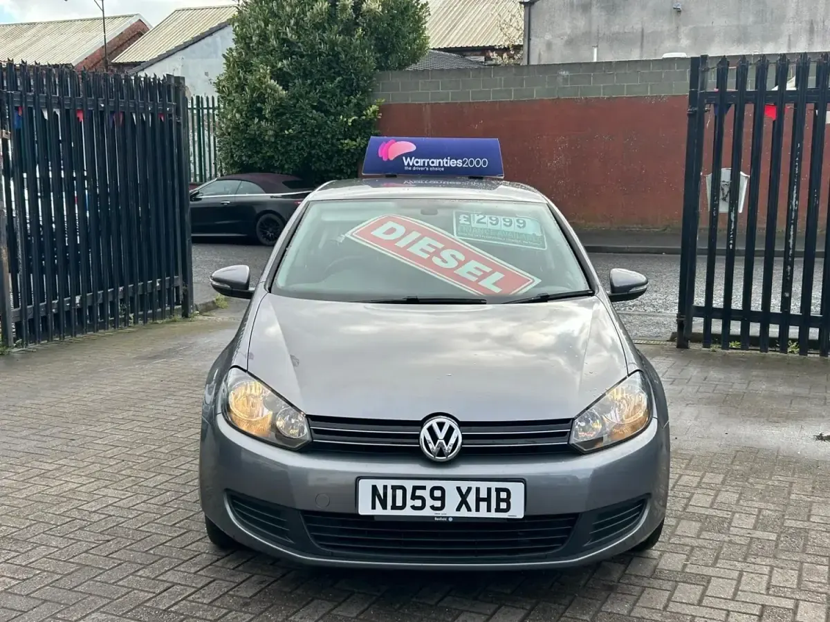 Usado VW Golf VI SE 140 HP (102 kW) 2009 Cinzento Citadino