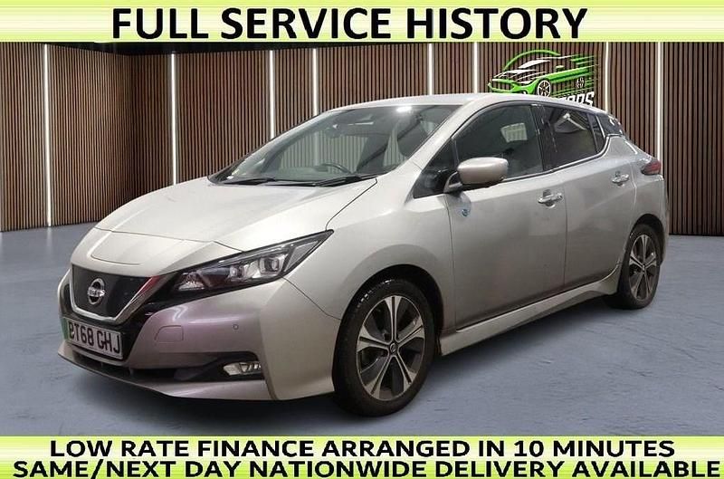 Used Nissan Leaf Tekna 110 kW (150 HP) 2018 Silver Hatchback