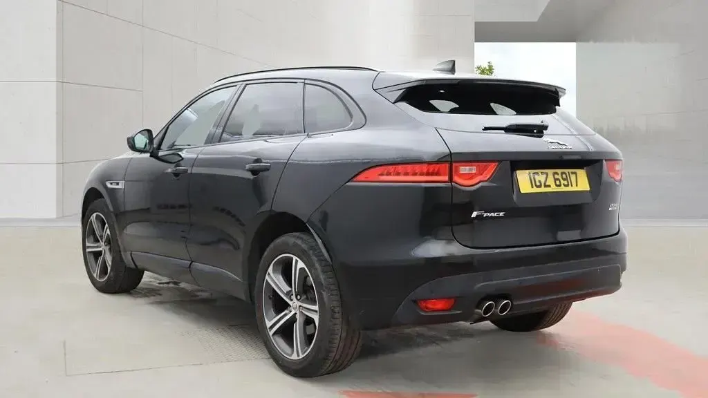 Used Jaguar F-Pace R-Sport 180 HP (132 kW) 2018 Black SUV