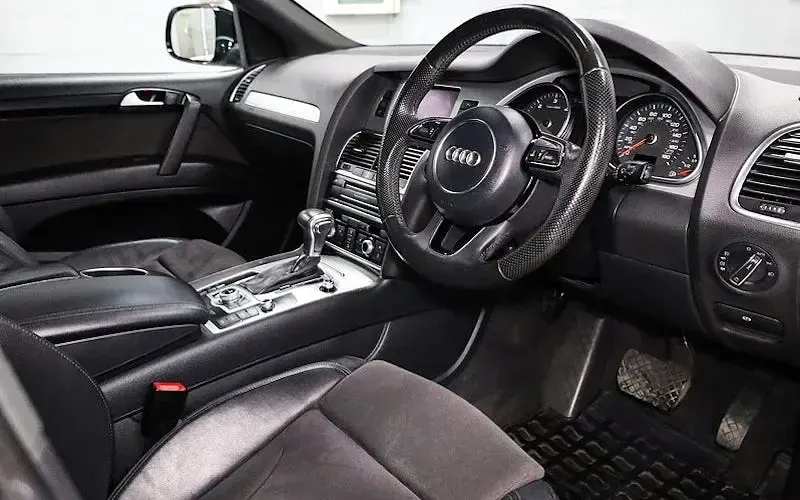 Used Audi Q7 S-Line 245 HP (180 kW) 2013 Black SUV