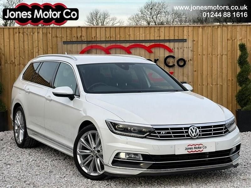 Used VW Passat R-line 220 HP (161 kW) 2017 White Estate