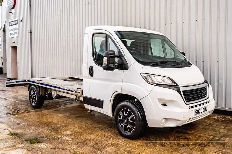 Used Peugeot Boxer 165 HP (121 kW) 2020 White Van