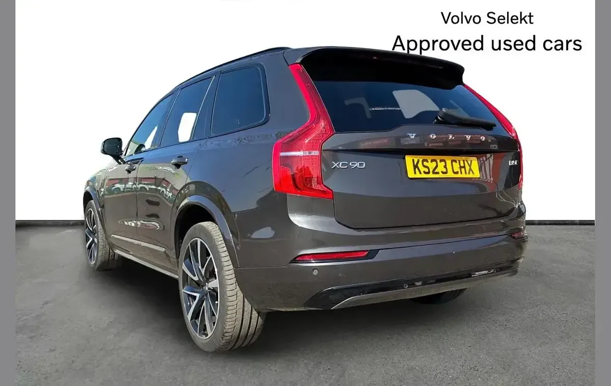 Used Volvo XC90 Plus 247 HP (181 kW) 2023 Grey SUV