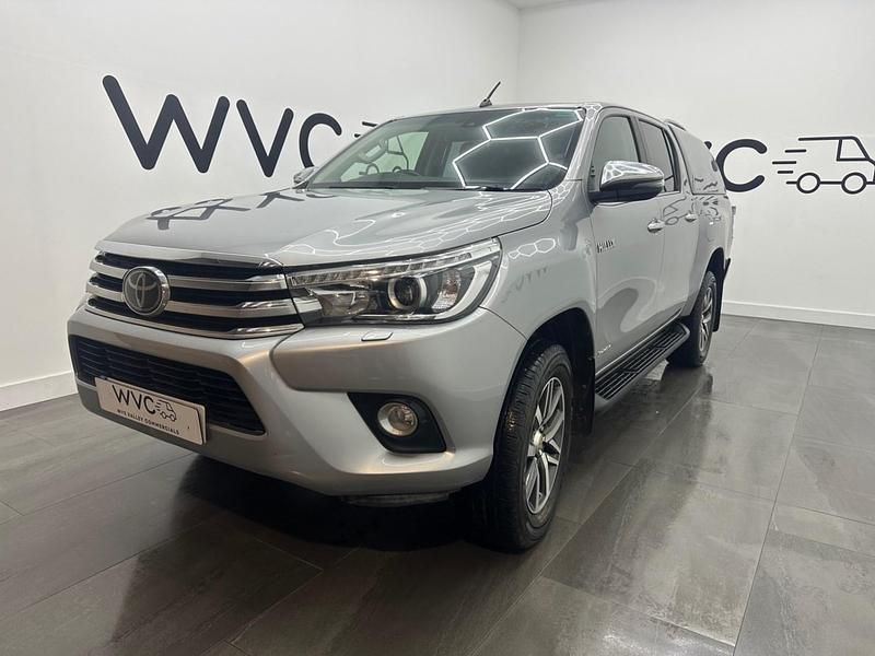 Used Toyota HiLux 150 HP (110 kW) 2018 Silver Pickup