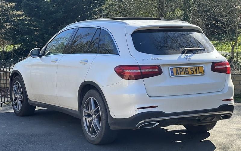 Used Mercedes GLC220 AMG Line Premium 170 HP (125 kW) 2018 Estate