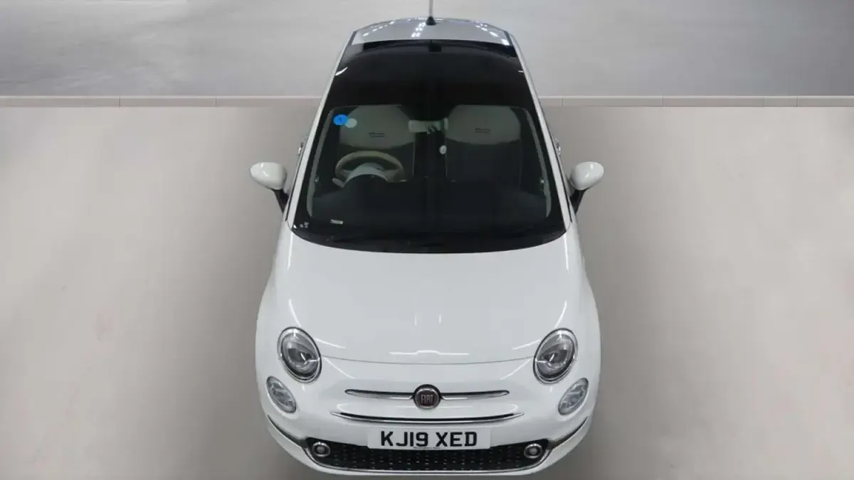 Used Fiat 500 Lounge 69 HP (50 kW) 2019 White Hatchback