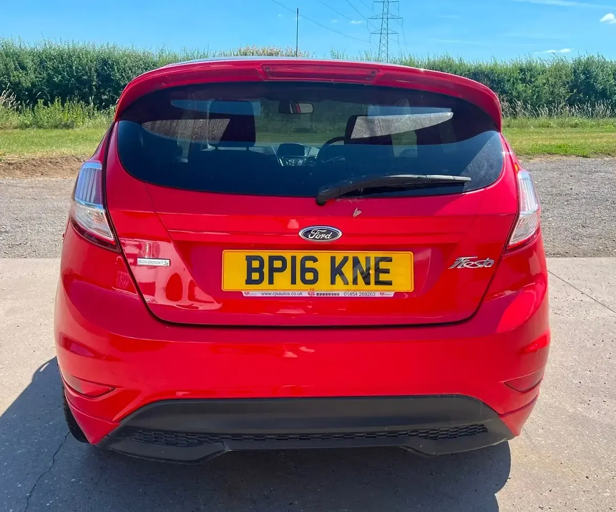 Used Ford Fiesta Zetec 2016 Red Hatchback