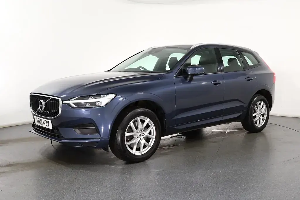 Used Volvo XC60 Momentum 2019 Blue SUV
