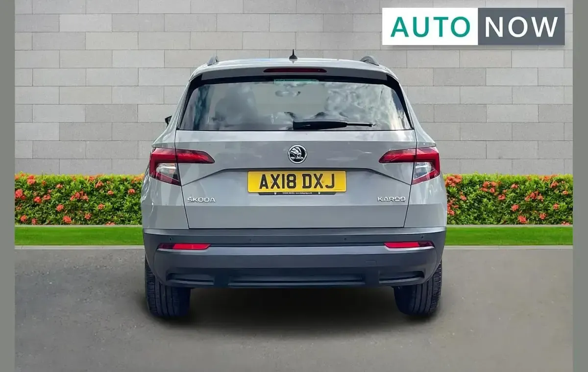 Used Skoda Karoq SE 147 HP (108 kW) 2018 Grey SUV