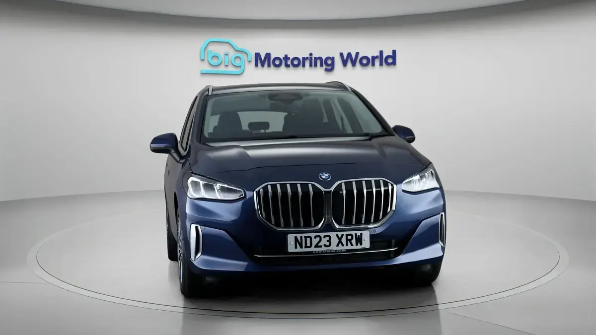 Used BMW 225 Active Tourer Luxury Line 241 HP (177 kW) 2023 MPV