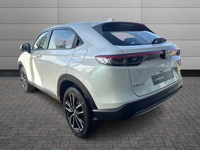 Used Honda HR-V Elegance 131 HP (96 kW) 2022 White SUV