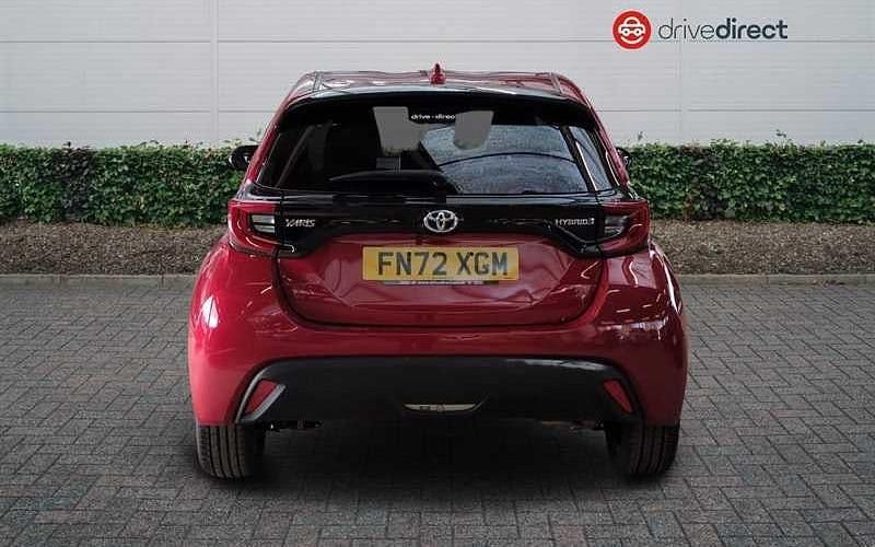 Used Toyota Yaris Hybrid Design 116 HP (85 kW) 2025 Hatchback