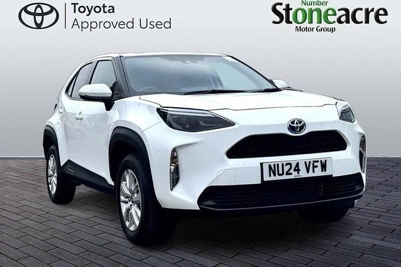 Used 2024 Toyota Yaris Hybrid SUV | £21,500 (Good price) - Image 1/1