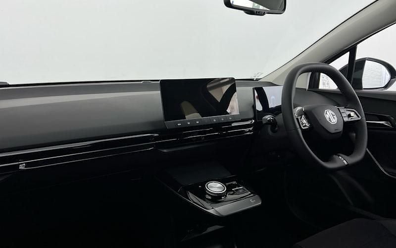 Image 3/4