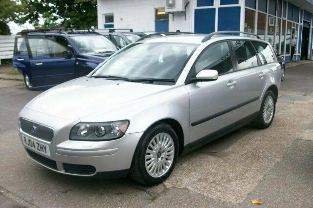 Used 2004 Volvo V50 Estate | £3,199 - Image 1/4