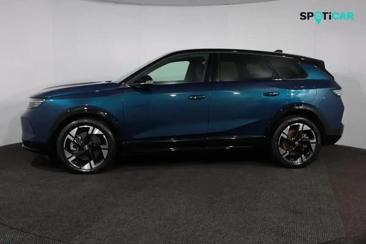 Used Vauxhall Grandland Ultimate 154 kW (210 HP) 2024 Blue SUV