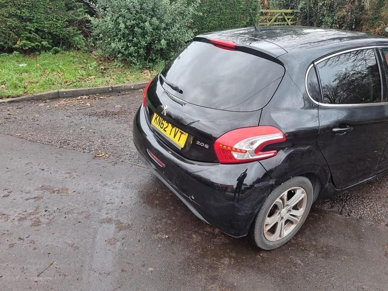 Used Peugeot 208 Allure 2012 Black Hatchback