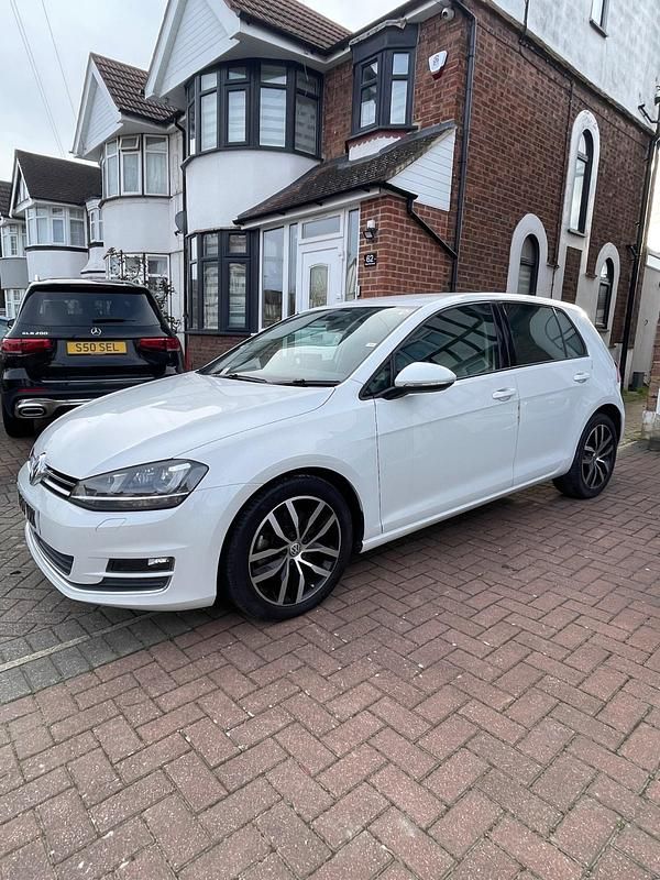 Used VW Golf VII 2013 White Hatchback