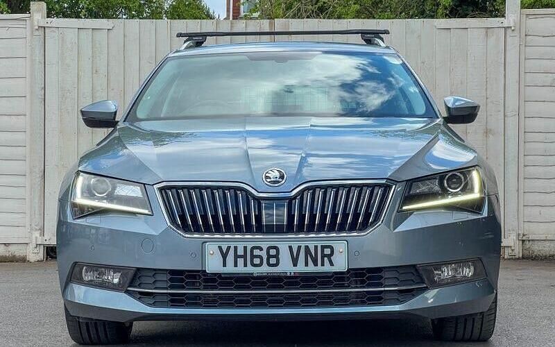 Gebraucht Skoda Superb SE L Executive 190 PS (139 kW) 2019 Kombi