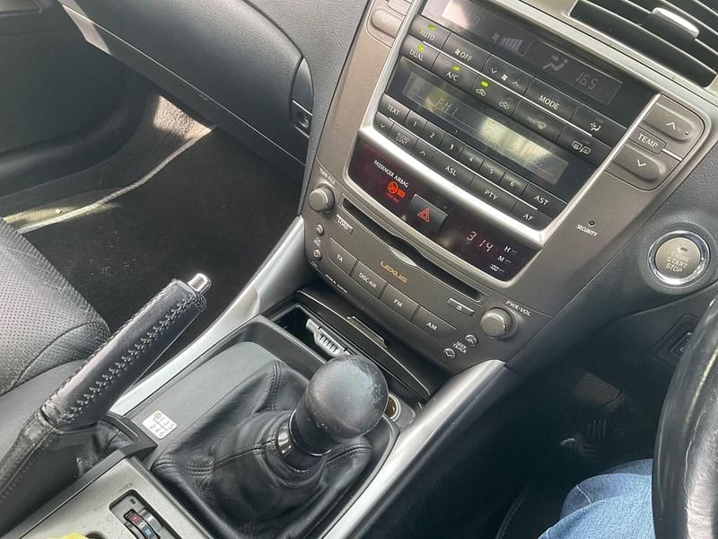 Used Vauxhall Corsa 2016 White Hatchback