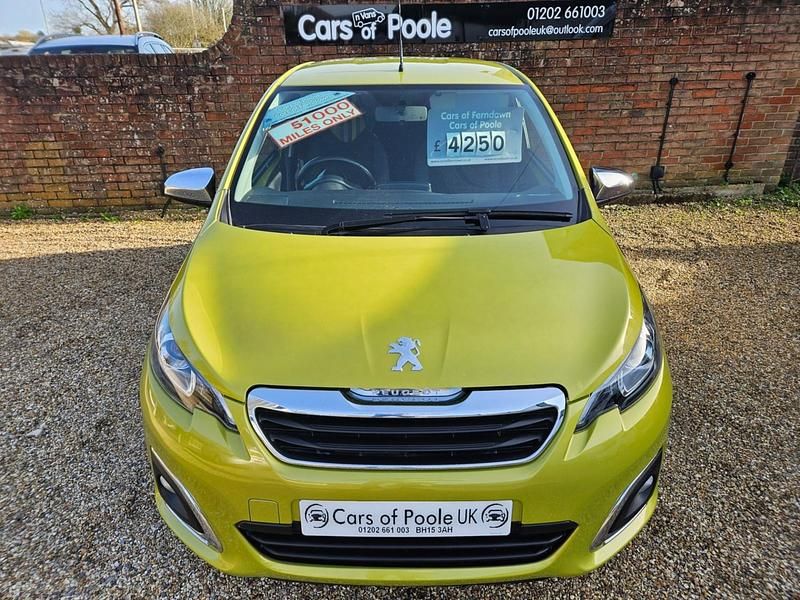Begagnad Peugeot 108 Collection 2019 Grön Halvkombi