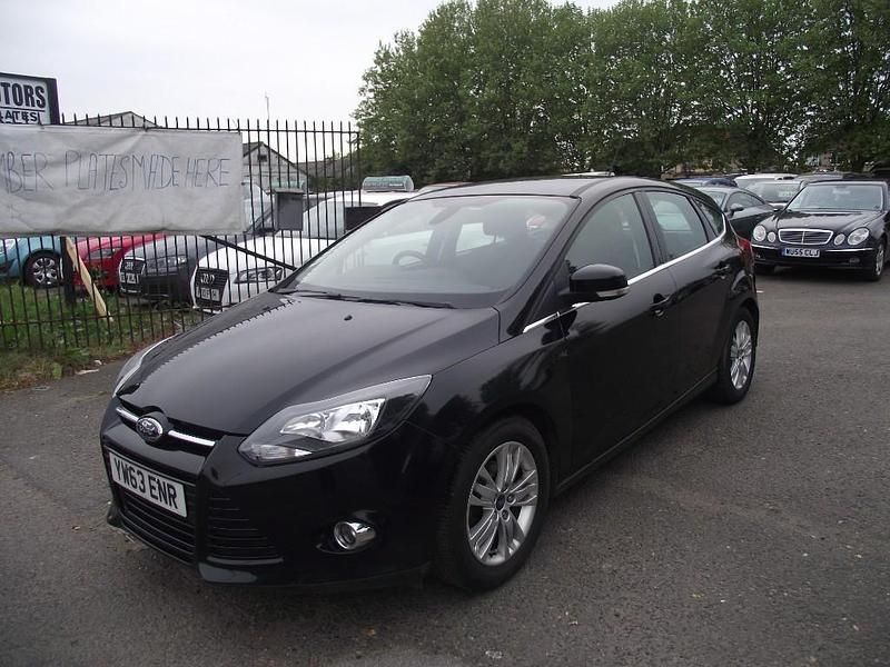 Used Ford Focus Titanium 123 HP (90 kW) 2013 Black Hatchback
