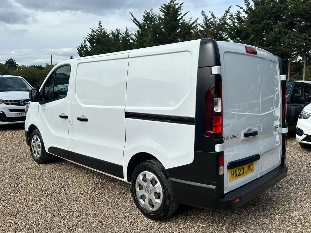 Used Renault Trafic Business 2023 White MPV