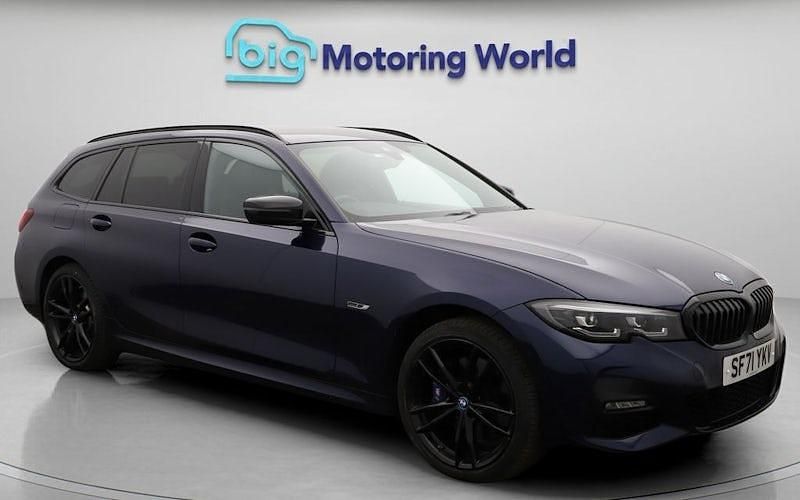 Used BMW 330e M Sport 292 HP (214 kW) 2021 Blue Estate
