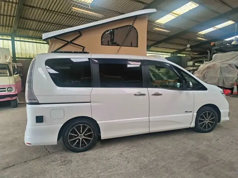 Used Nissan Serena 2025 White