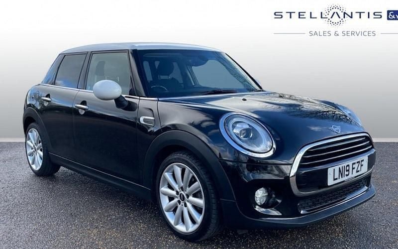 Used Mini Cooper Hatch 136 HP (100 kW) 2018 Black Hatchback