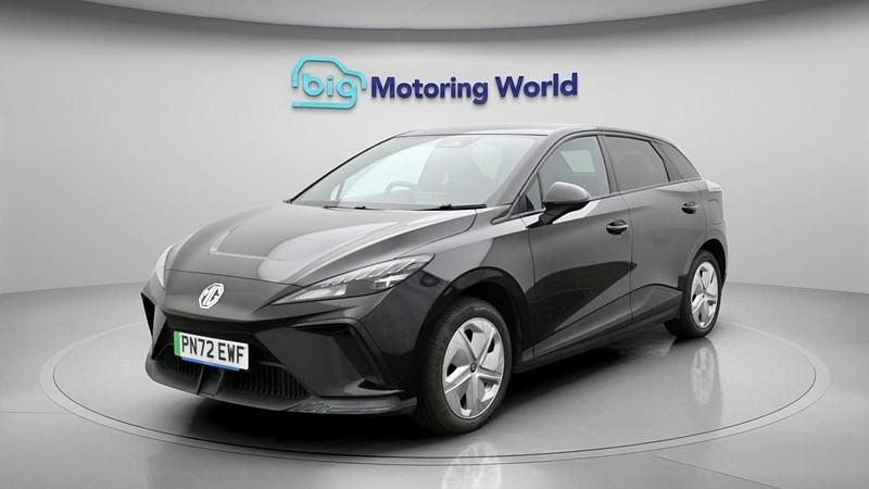 Used MG MG4 EV SE 319 kW (435 HP) 2022 Black Hatchback