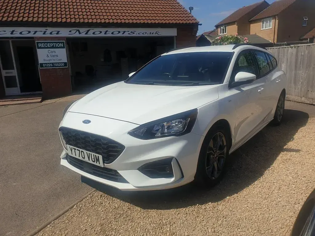 Used Ford Focus ST-Line 120 HP (88 kW) 2020 White Estate
