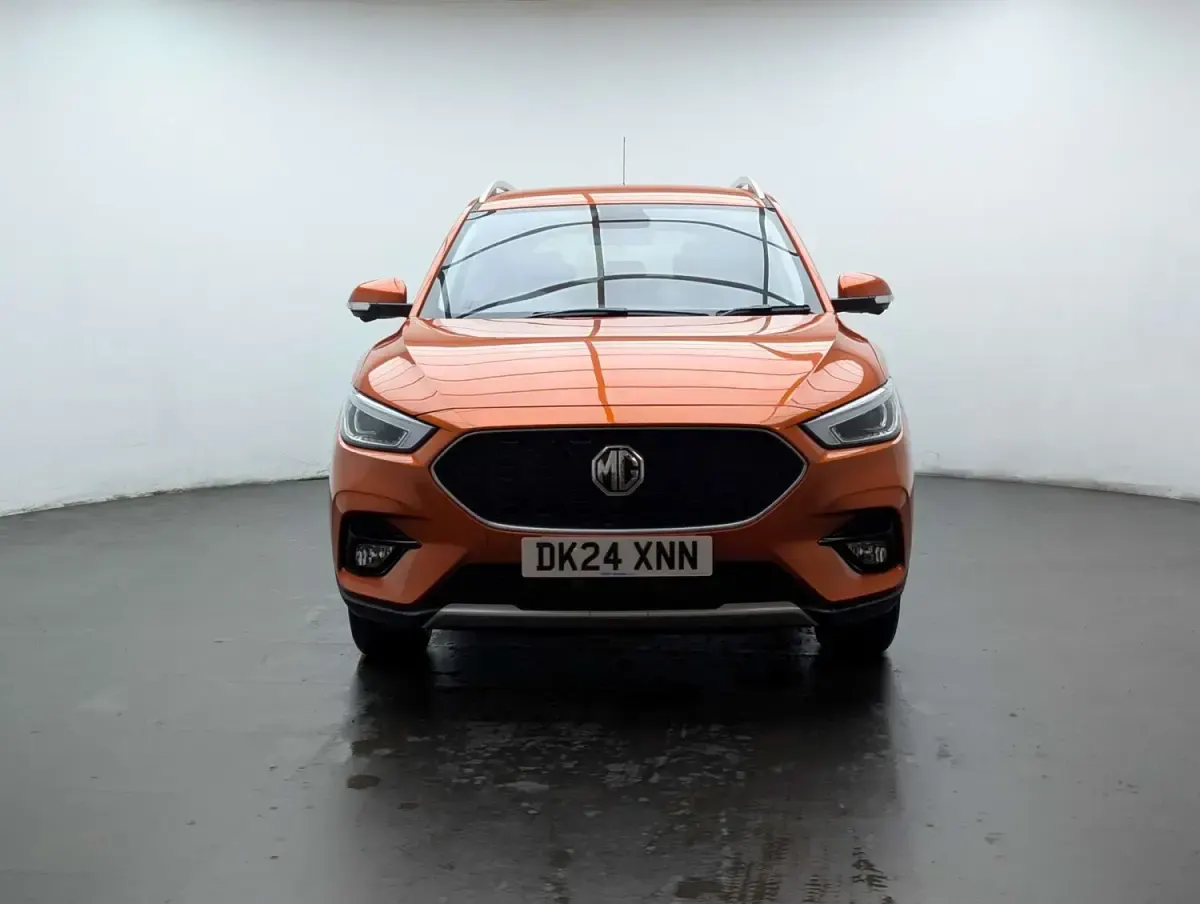 Używany MG ZS Exclusive 111 KM (81 kW) 2024 Pomarańczowy SUV