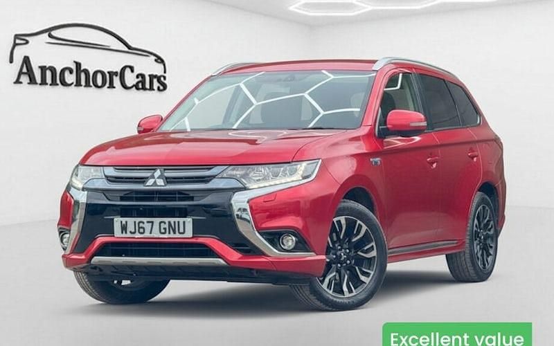 Used Mitsubishi Outlander P-HEV 203 HP (149 kW) 2017 Red Estate
