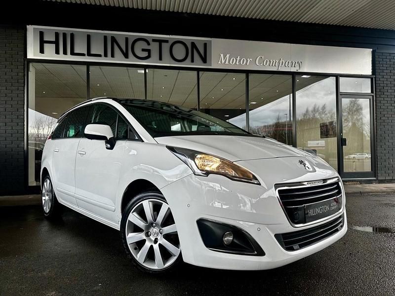 Used Peugeot 5008 Allure 120 HP (88 kW) 2016 White MPV