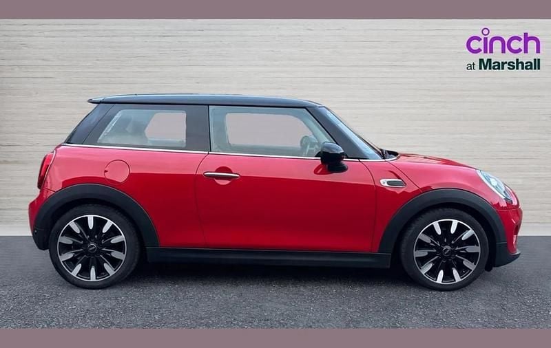 Used Mini Cooper Exclusive 134 HP (98 kW) 2018 Red Hatchback
