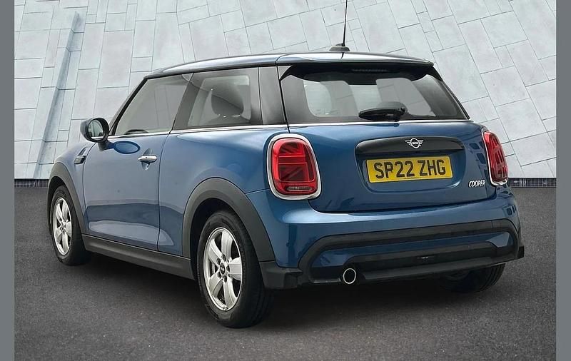 Used Mini Cooper Classic 134 HP (98 kW) 2022 Blue Hatchback