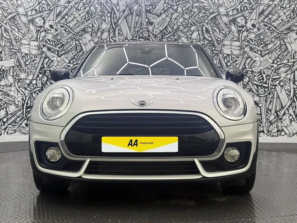 Usado Mini Cooper Clubman 150 CV (110 kW) 2017 Plateado Familiar