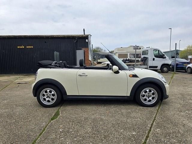 Used Mini Cooper Cabriolet 122 HP (89 kW) 2012 White Cabriolet