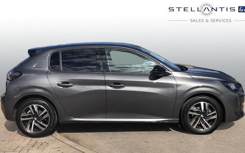 Used Peugeot 208 Allure+ 102 HP (75 kW) 2023 Hatchback