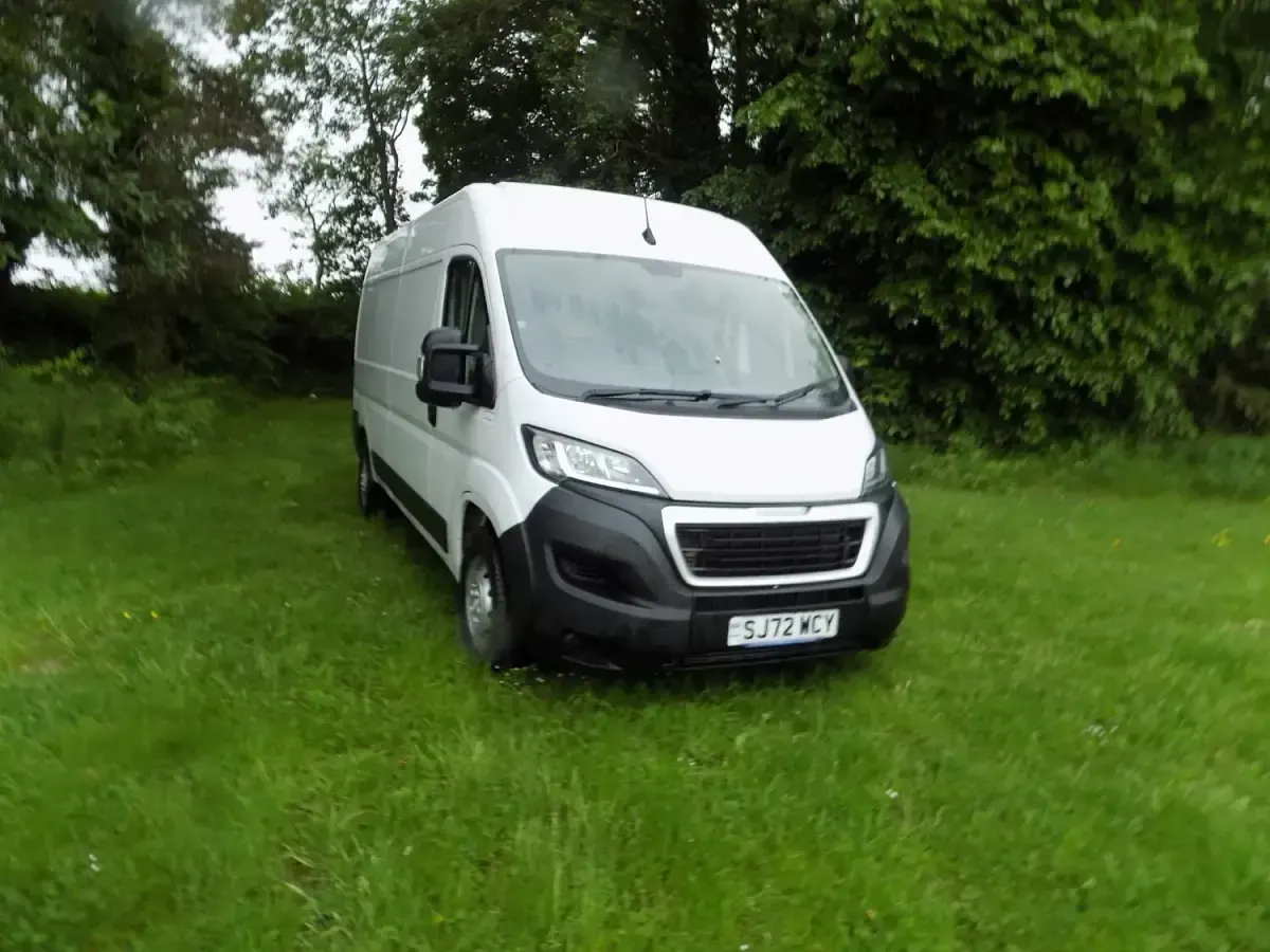 Used Peugeot Boxer 140 HP (102 kW) 2022 White Van