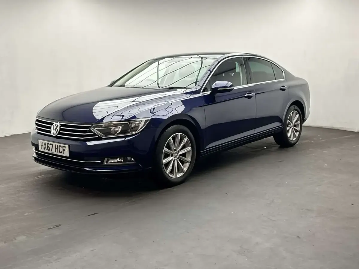 Used VW Passat Business 150 HP (110 kW) 2017 Blue Sedan