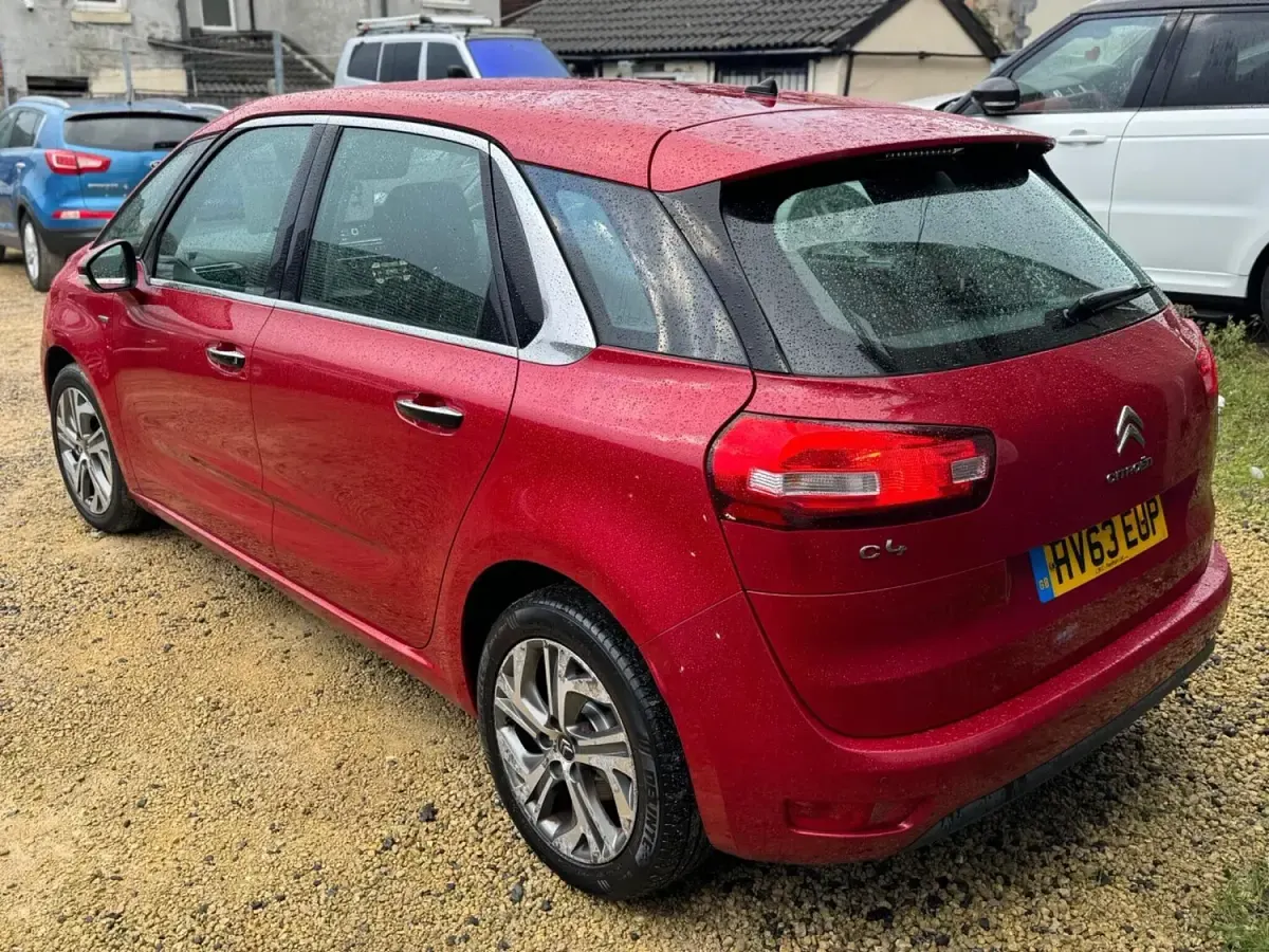 Used Citroën C4 Picasso Exclusive 2014 Red MPV