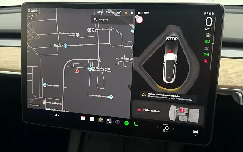 Used Tesla Model Y Standard Range 219 kW (299 HP) 2024 White SUV