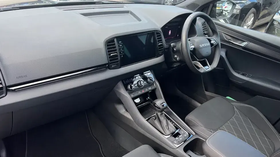 Used Skoda Karoq SportLine 150 HP (110 kW) 2025 Black magic SUV