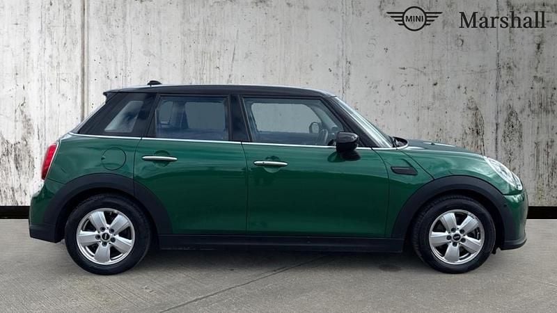 Used Mini Cooper Classic 134 HP (98 kW) 2023 Green Hatchback
