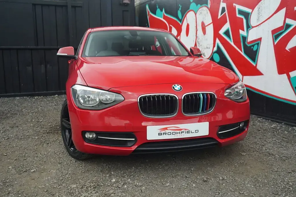 Used BMW 116 Sport Line 116 HP (85 kW) 2014 Red Hatchback
