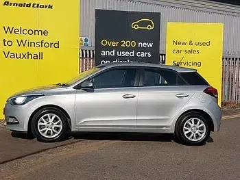 Used Hyundai i20 SE 84 HP (61 kW) 2017 Silver Hatchback