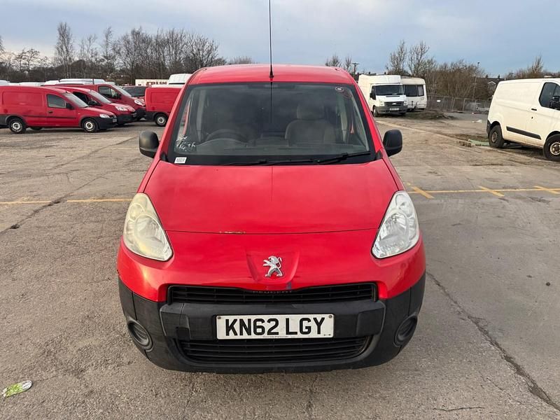 Used Peugeot Partner S 2012 Red MPV